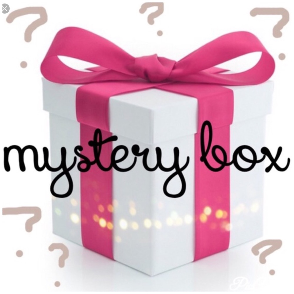 MYSTERY BOX Bundle (5 items) Women M L  or XL